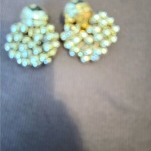 Elegant Gold Cluster Earrings clip on 1